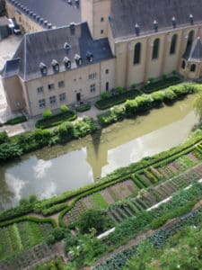 Retaining wall 3 Luxembourg_medieval_garden_small