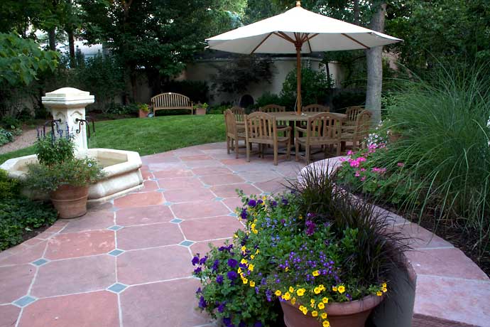 4 Ways to a Lush Lawn this Spring