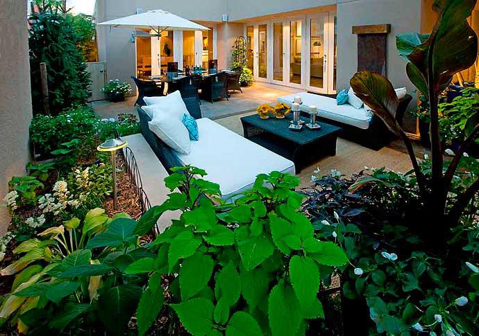 How Landscape Staging Can Help You Sell Your Home Faster
