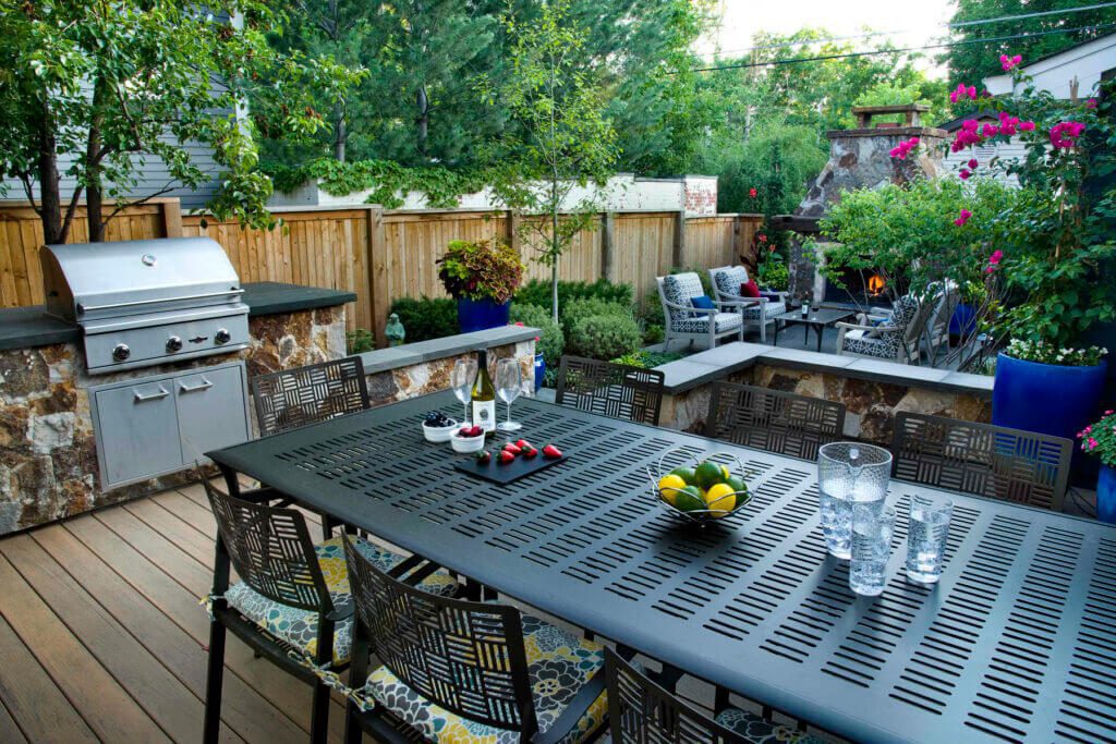 outdoor kitchen